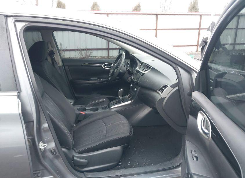 Photo 5 of 2017 Nissan Sentra SV (VIN 3N1AB7AP5HY308949)