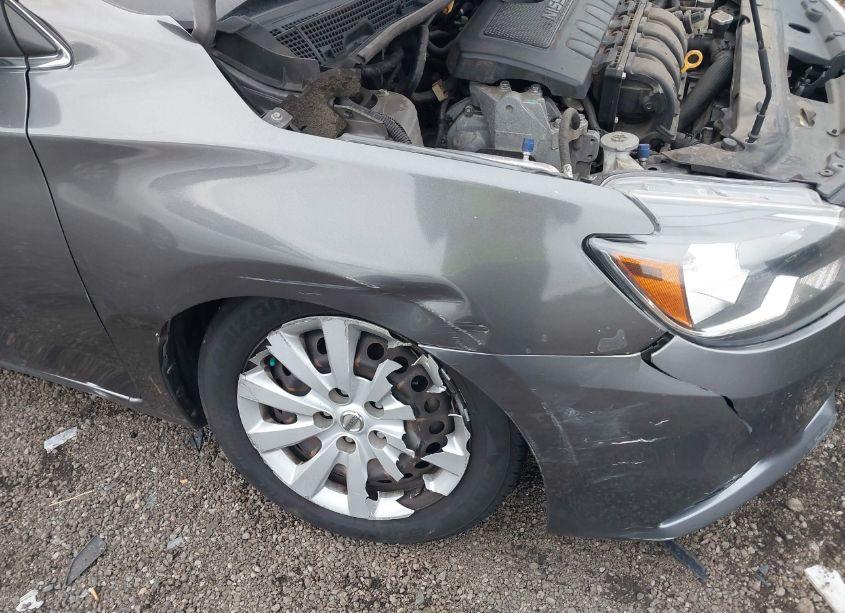 Photo 6 of 2017 Nissan Sentra SV (VIN 3N1AB7AP5HY308949)