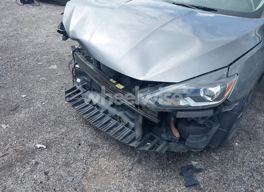 Photo 6 of 2017 Nissan Sentra SR (VIN 3N1AB7AP5HY319921)