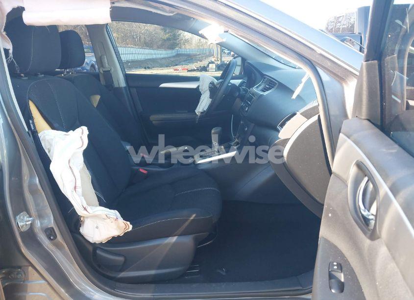 Photo 5 of 2017 Nissan Sentra S (VIN 3N1AB7AP5HY329039)