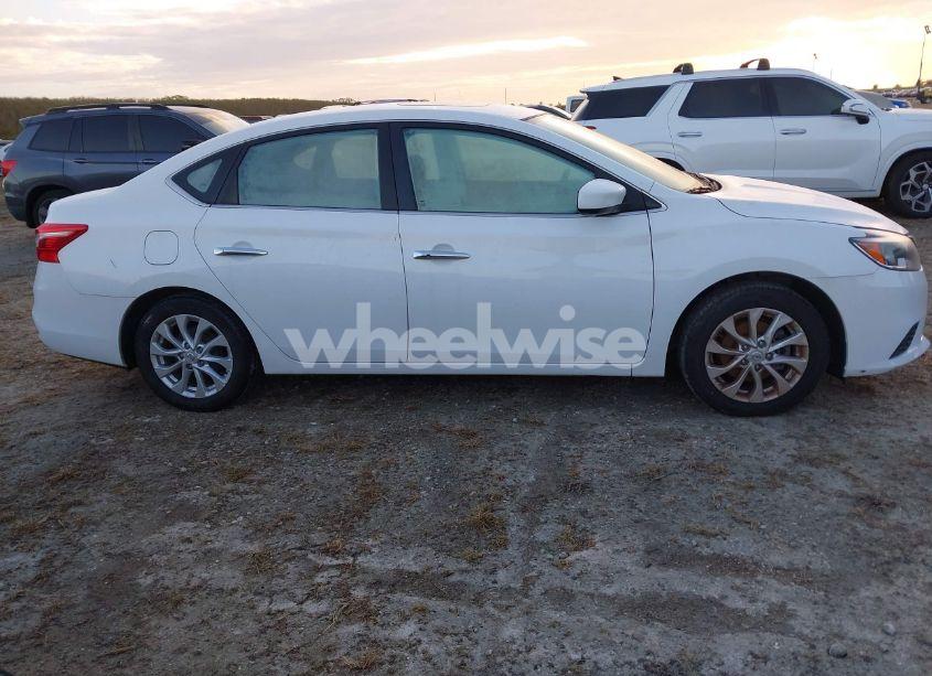 Photo 13 of 2017 Nissan Sentra SV (VIN 3N1AB7AP5HY329669)