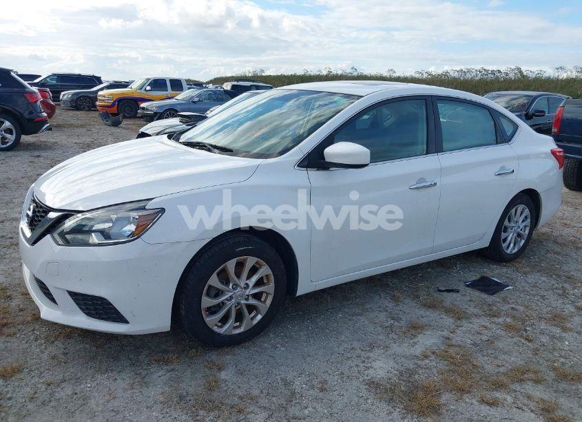 Photo 2 of 2017 Nissan Sentra SV (VIN 3N1AB7AP5HY329669)