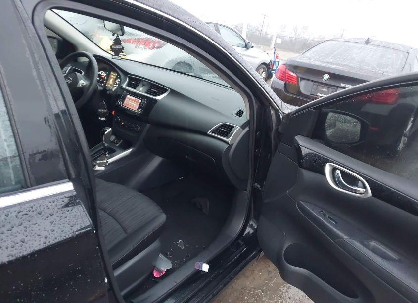 Photo 5 of 2017 Nissan Sentra SV (VIN 3N1AB7AP5HY342437)