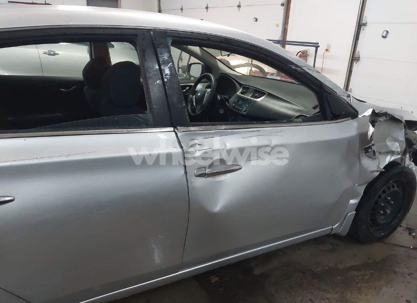 Photo 19 of 2017 Nissan Sentra S (VIN 3N1AB7AP5HY363420)