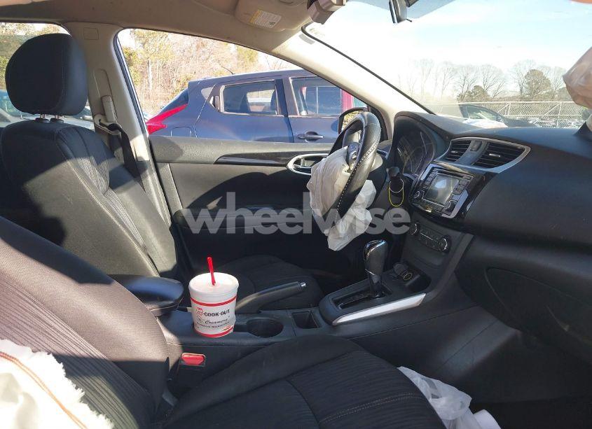 Photo 5 of 2017 Nissan Sentra SV (VIN 3N1AB7AP5HY365071)