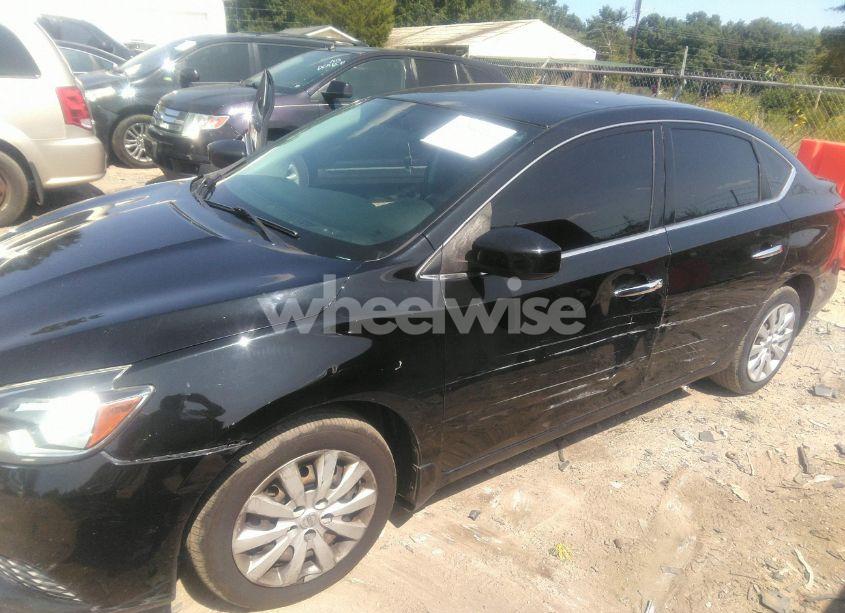 Photo 6 of 2017 Nissan Sentra SV (VIN 3N1AB7AP5HY375535)