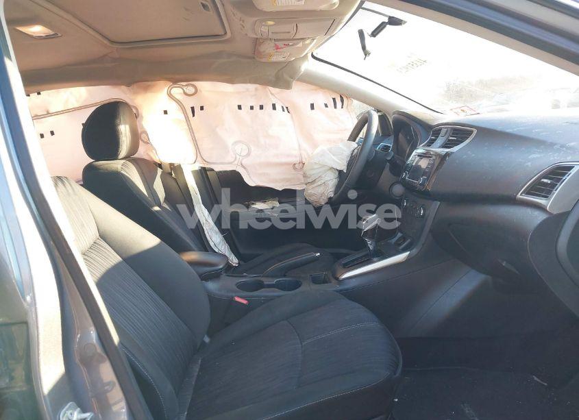 Photo 5 of 2017 Nissan Sentra SV (VIN 3N1AB7AP5HY376443)