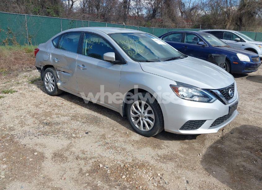 2018 Nissan Sentra SV (VIN 3N1AB7AP5JL623897) main photo