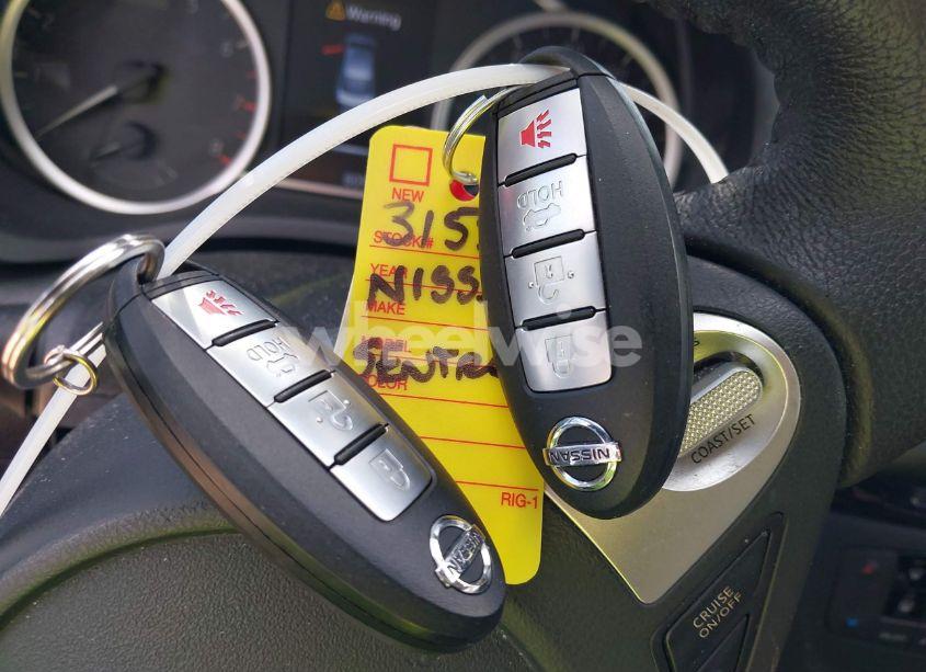 Photo 11 of 2018 Nissan Sentra SV (VIN 3N1AB7AP5JL623897)