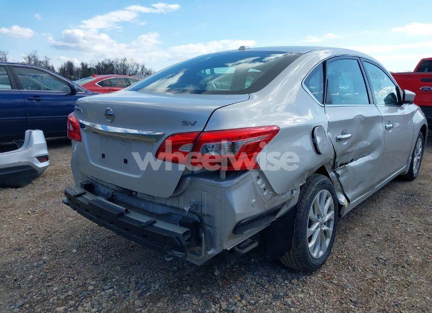 Photo 14 of 2018 Nissan Sentra SV (VIN 3N1AB7AP5JL623897)