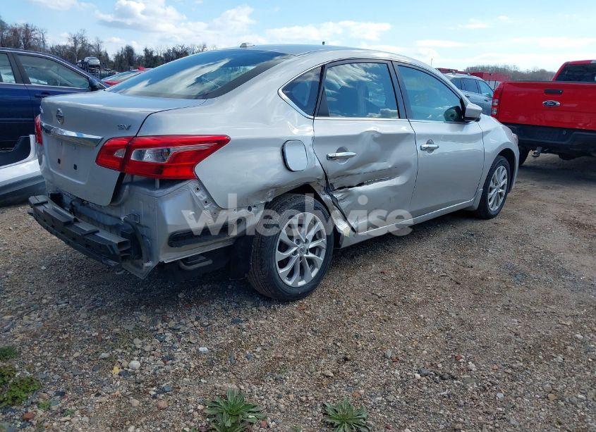 Photo 4 of 2018 Nissan Sentra SV (VIN 3N1AB7AP5JL623897)
