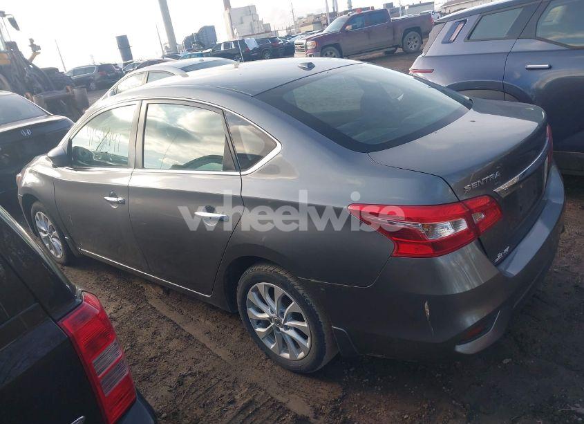 Photo 3 of 2018 Nissan Sentra SV (VIN 3N1AB7AP5JL624354)