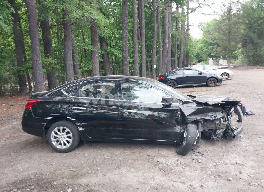 Photo 13 of 2018 Nissan Sentra SV (VIN 3N1AB7AP5JL638593)