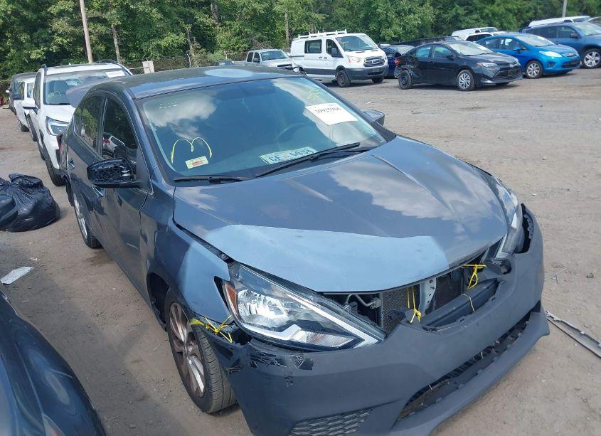 2018 Nissan Sentra SV (VIN 3N1AB7AP5JL650968) main photo