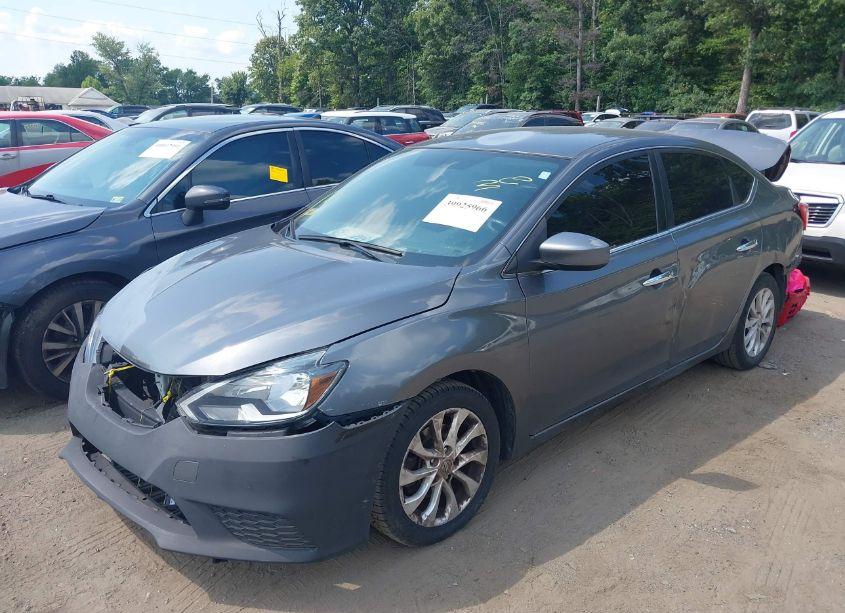 Photo 2 of 2018 Nissan Sentra SV (VIN 3N1AB7AP5JL650968)