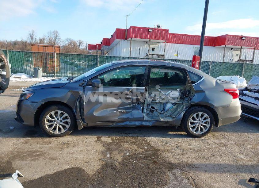Photo 14 of 2018 Nissan Sentra SV (VIN 3N1AB7AP5JL655149)