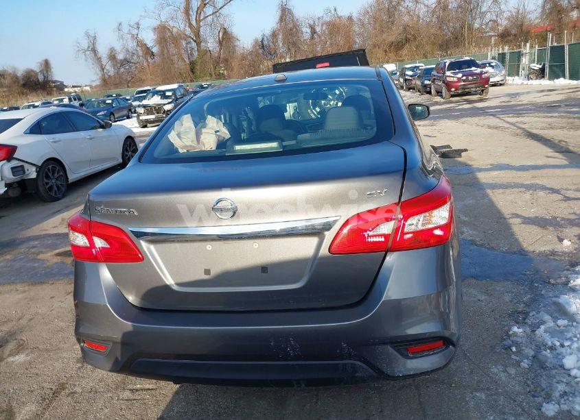 Photo 16 of 2018 Nissan Sentra SV (VIN 3N1AB7AP5JL655149)
