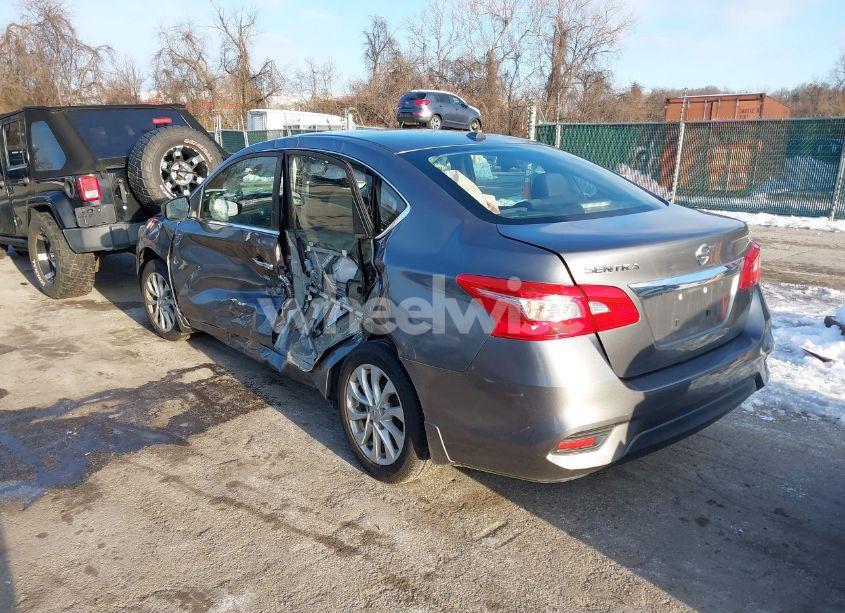 Photo 3 of 2018 Nissan Sentra SV (VIN 3N1AB7AP5JL655149)