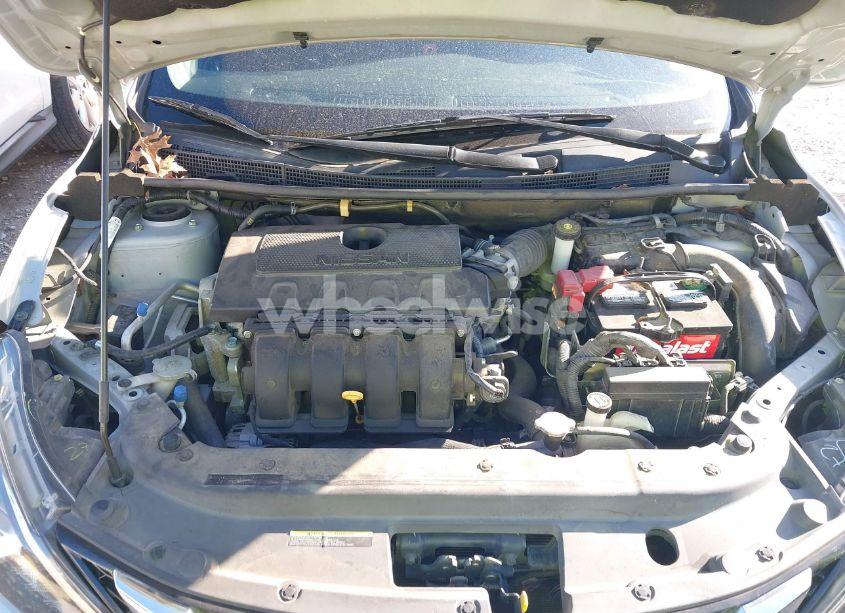 Photo 10 of 2018 Nissan Sentra SV (VIN 3N1AB7AP5JL659797)