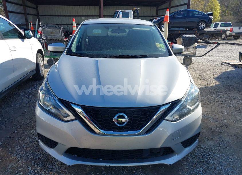 Photo 13 of 2018 Nissan Sentra SV (VIN 3N1AB7AP5JL659797)