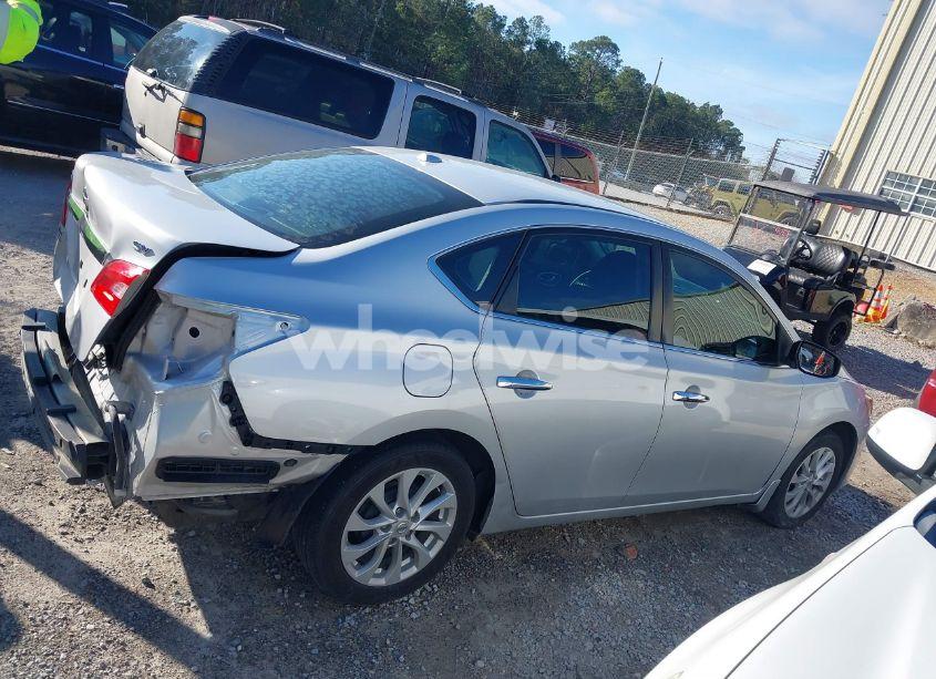 Photo 14 of 2018 Nissan Sentra SV (VIN 3N1AB7AP5JL659797)