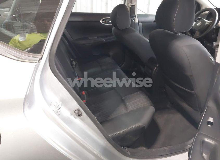 Photo 8 of 2018 Nissan Sentra SV (VIN 3N1AB7AP5JL660657)