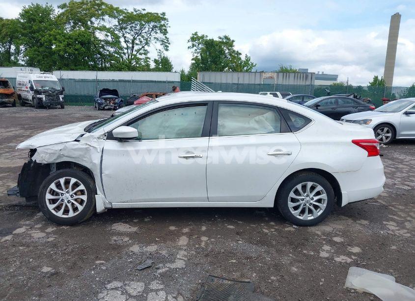 Photo 13 of 2018 Nissan Sentra SV (VIN 3N1AB7AP5JY205052)