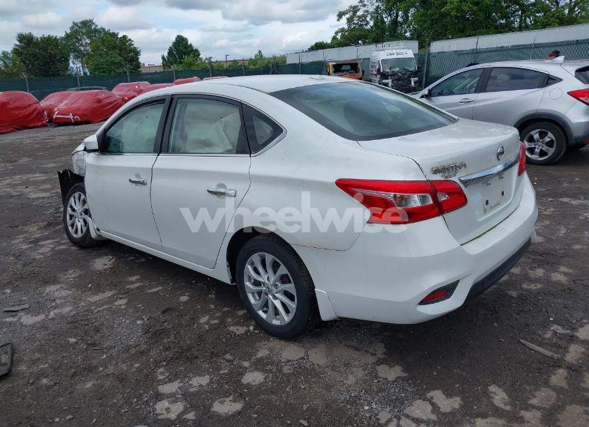 Photo 3 of 2018 Nissan Sentra SV (VIN 3N1AB7AP5JY205052)
