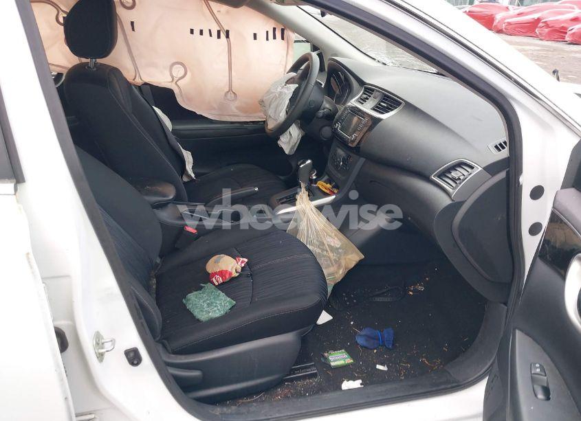 Photo 5 of 2018 Nissan Sentra SV (VIN 3N1AB7AP5JY205052)