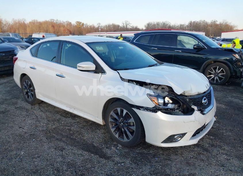2018 Nissan Sentra SR (VIN 3N1AB7AP5JY212924) main photo