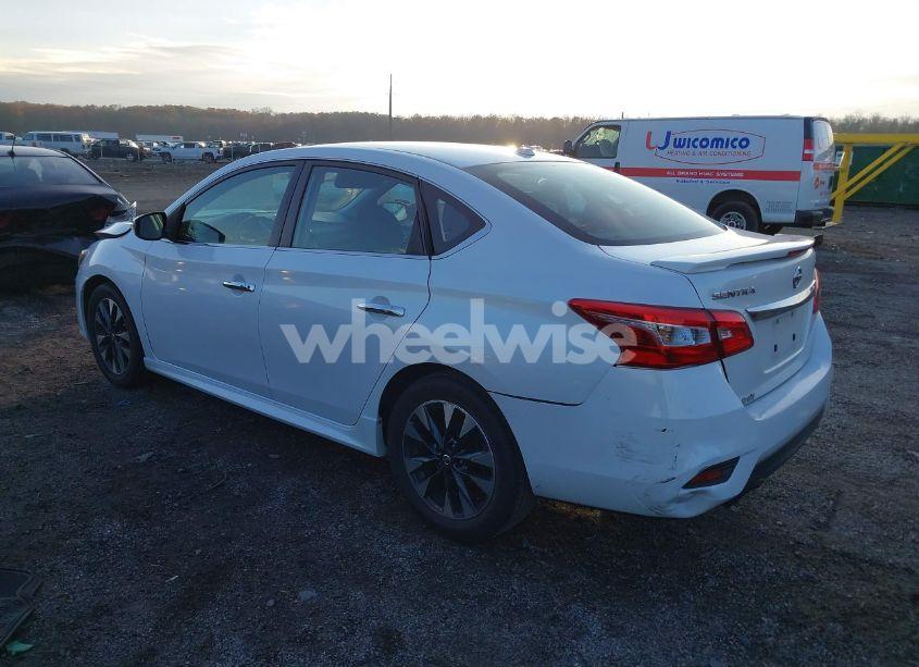 Photo 3 of 2018 Nissan Sentra SR (VIN 3N1AB7AP5JY212924)