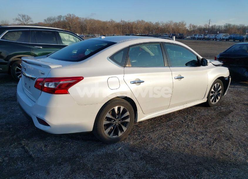 Photo 4 of 2018 Nissan Sentra SR (VIN 3N1AB7AP5JY212924)