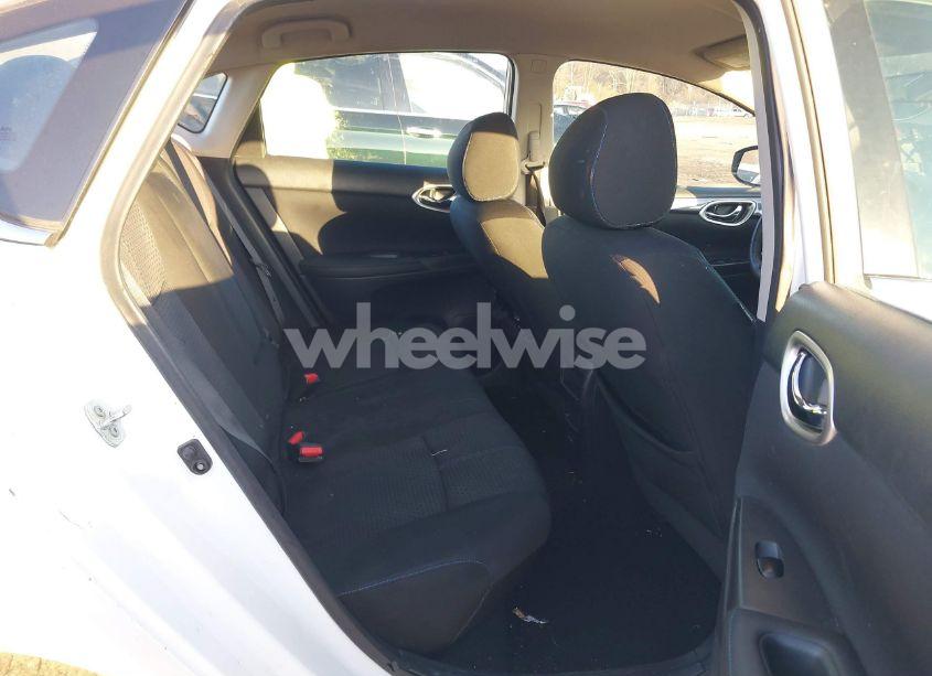 Photo 8 of 2018 Nissan Sentra SR (VIN 3N1AB7AP5JY212924)