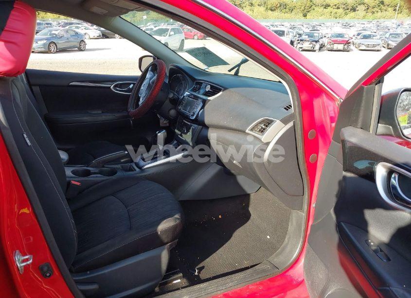 Photo 5 of 2018 Nissan Sentra SV (VIN 3N1AB7AP5JY219761)