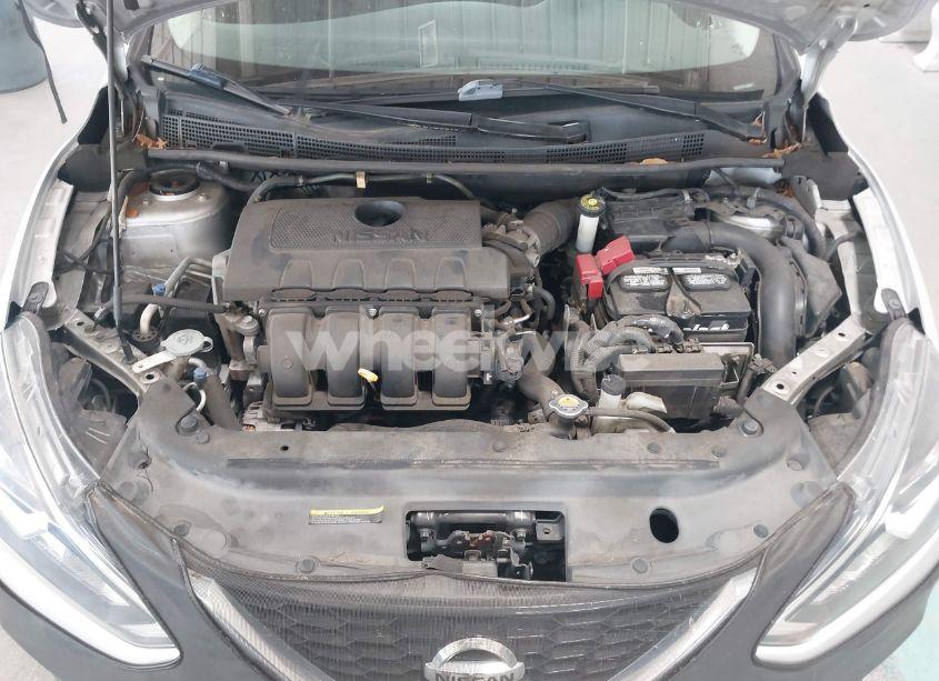 Photo 10 of 2018 Nissan Sentra SV (VIN 3N1AB7AP5JY225446)