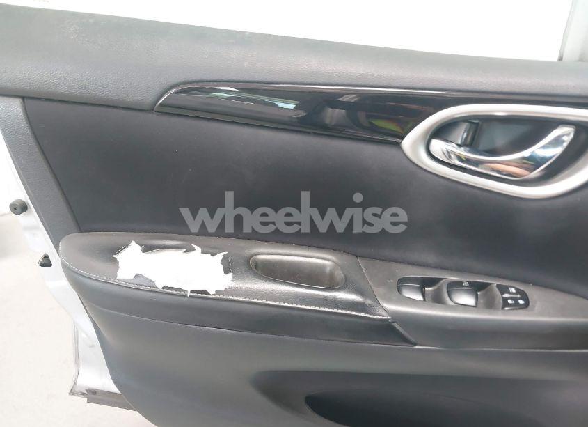 Photo 12 of 2018 Nissan Sentra SV (VIN 3N1AB7AP5JY225446)