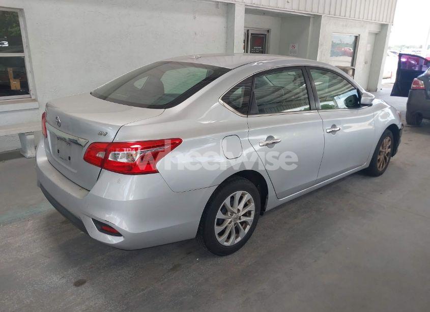 Photo 4 of 2018 Nissan Sentra SV (VIN 3N1AB7AP5JY225446)