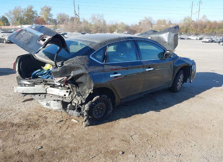 Photo 4 of 2018 Nissan Sentra S (VIN 3N1AB7AP5JY226449)