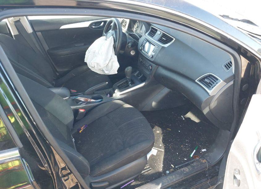 Photo 5 of 2018 Nissan Sentra S (VIN 3N1AB7AP5JY226449)