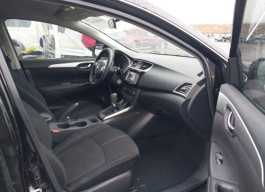 Photo 5 of 2018 Nissan Sentra S (VIN 3N1AB7AP5JY241341)