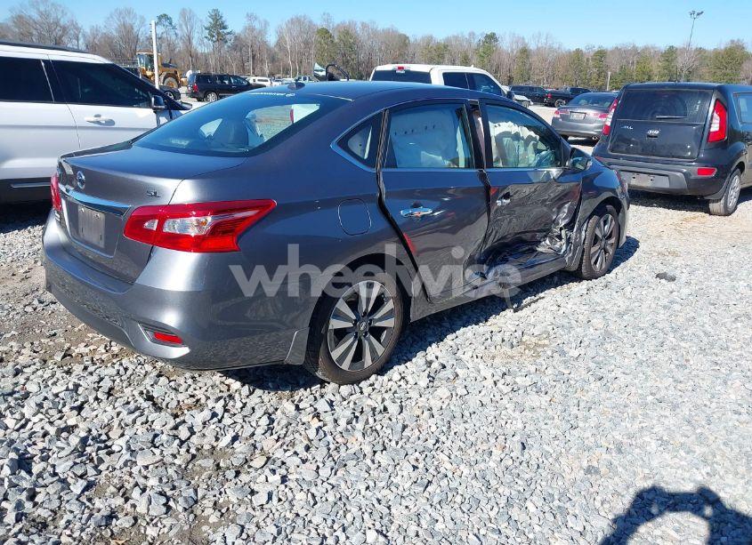 Photo 4 of 2018 Nissan Sentra SL (VIN 3N1AB7AP5JY253554)