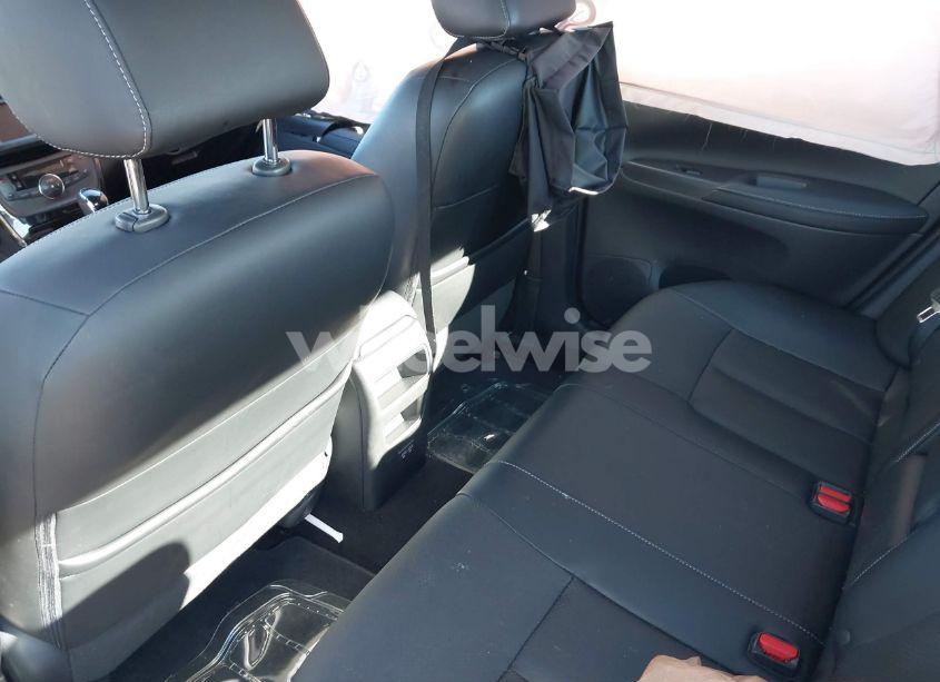 Photo 8 of 2018 Nissan Sentra SL (VIN 3N1AB7AP5JY253554)