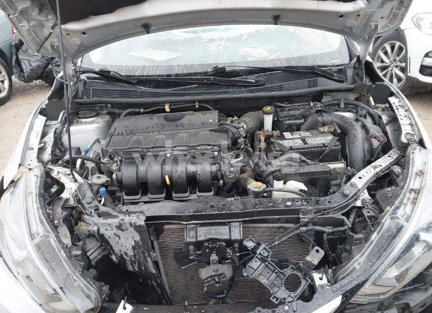 Photo 10 of 2018 Nissan Sentra SV (VIN 3N1AB7AP5JY256194)