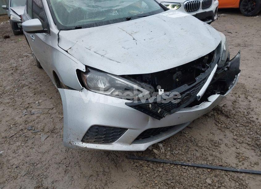 Photo 12 of 2018 Nissan Sentra SV (VIN 3N1AB7AP5JY256194)