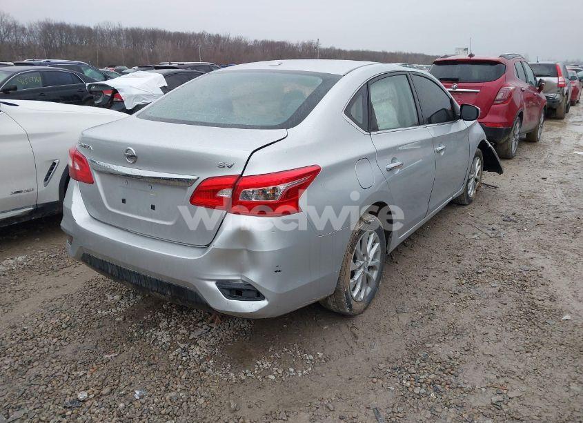 Photo 4 of 2018 Nissan Sentra SV (VIN 3N1AB7AP5JY256194)