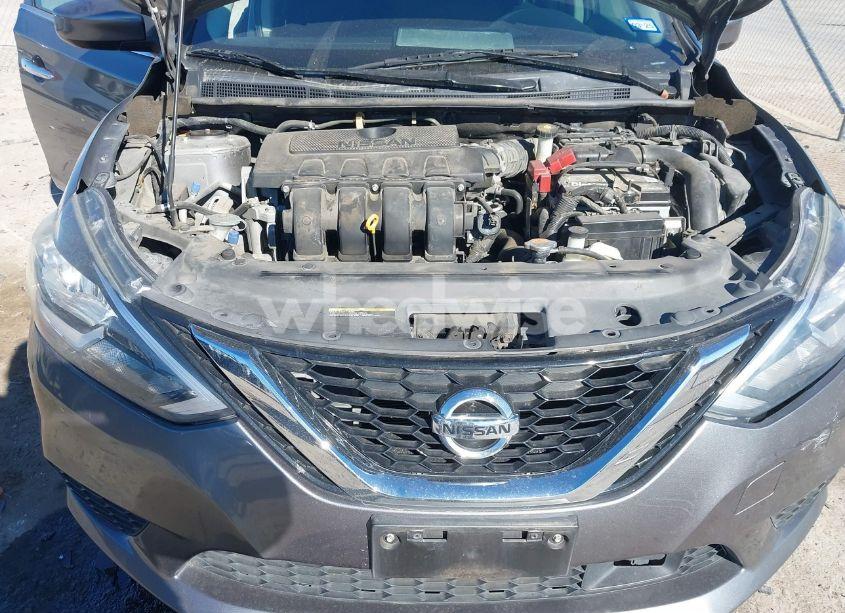 Photo 10 of 2018 Nissan Sentra SV (VIN 3N1AB7AP5JY258625)