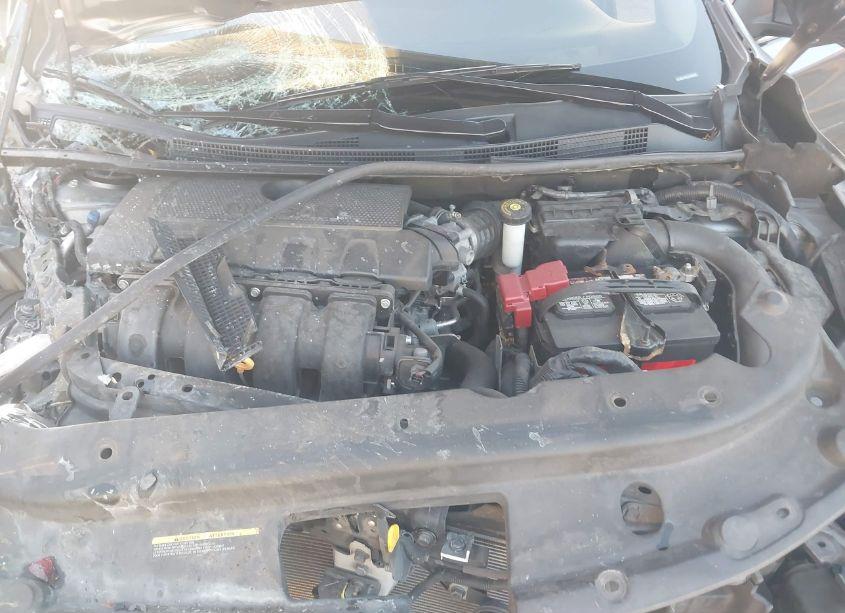 Photo 10 of 2018 Nissan Sentra SV (VIN 3N1AB7AP5JY260133)