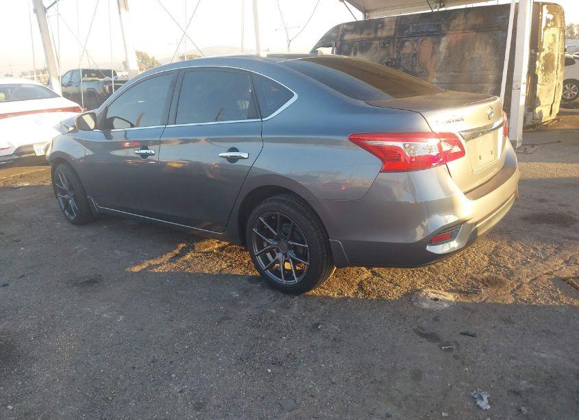 Photo 3 of 2018 Nissan Sentra SV (VIN 3N1AB7AP5JY260133)