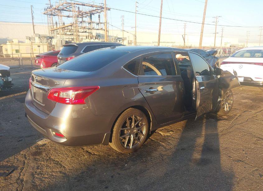 Photo 4 of 2018 Nissan Sentra SV (VIN 3N1AB7AP5JY260133)