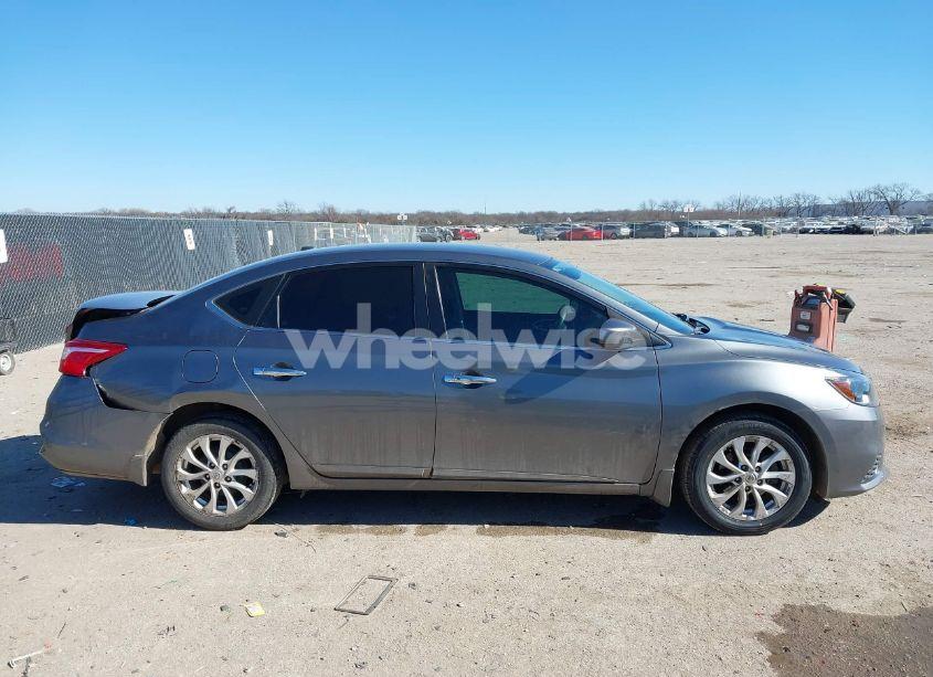 Photo 13 of 2018 Nissan Sentra SV (VIN 3N1AB7AP5JY261153)
